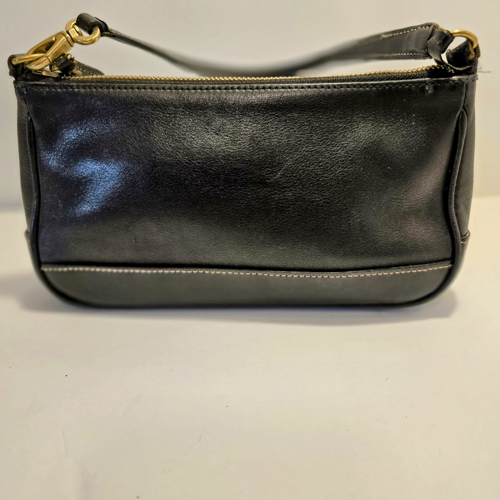 Coach Black Leather Shoulder Bag with Gold Hardware - Picture 5 of 12